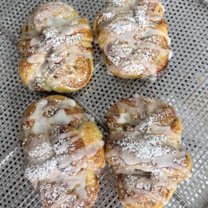 Cinnamon Buns (4 pack)